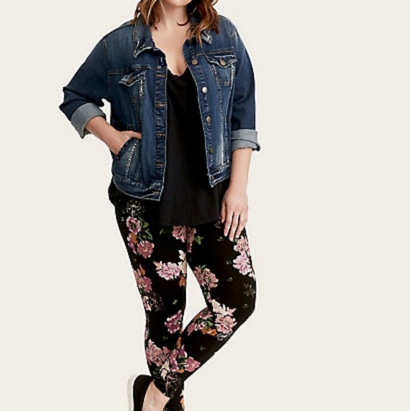 BNWT Torrid Size 2 (18/20) Floral leggings - Picture 1 of 3